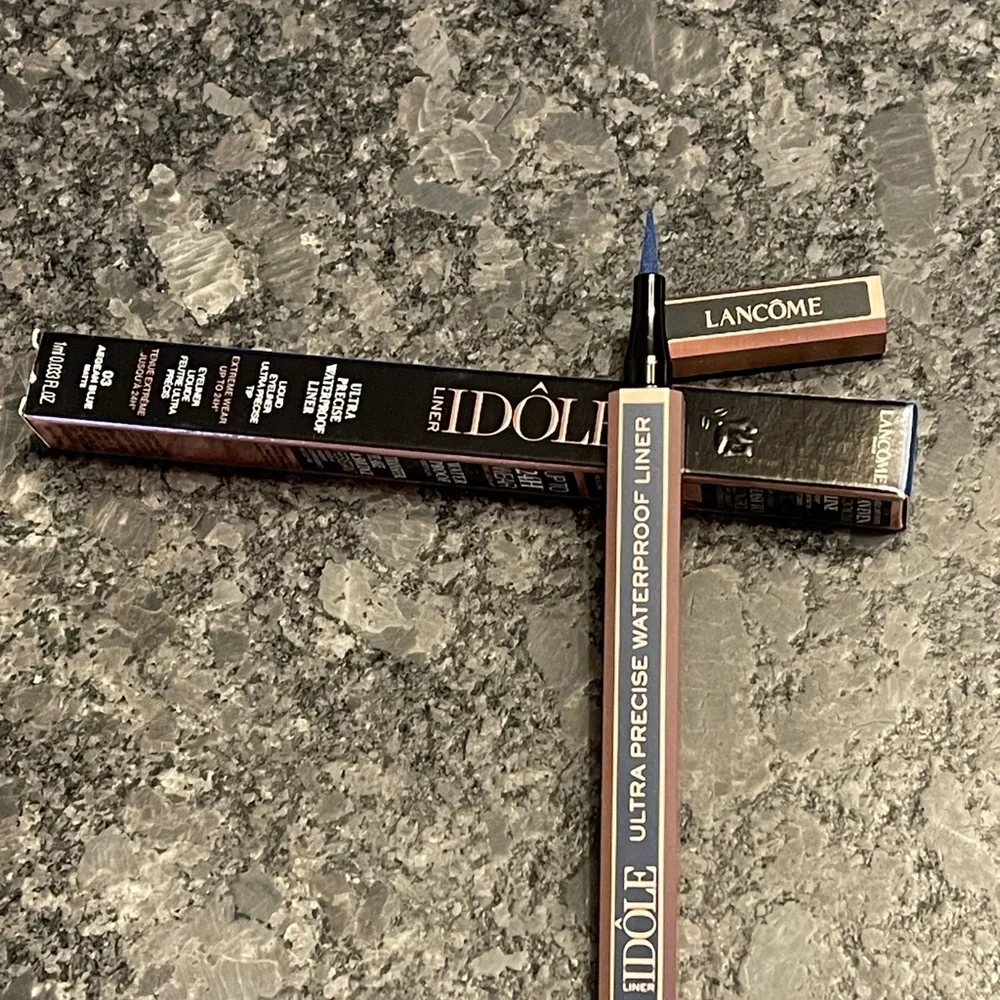 Lancome IDÔLE LINER Ultra Precise & Easy-To-Use in #03 Aegean Blue Matte